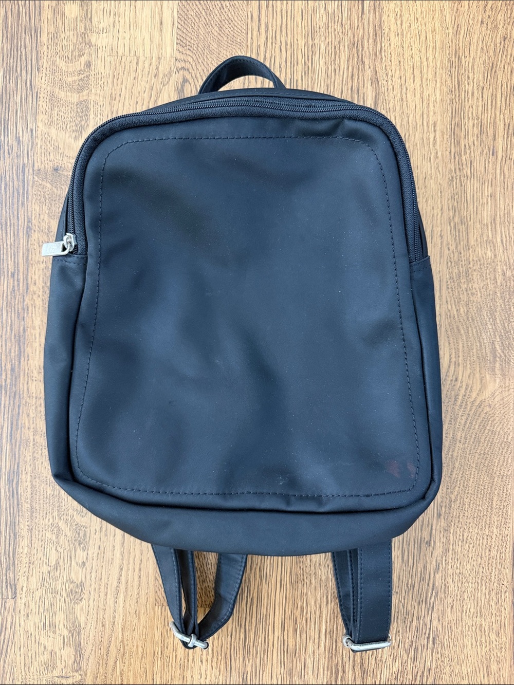 Gap Classic Black Mini Backpack